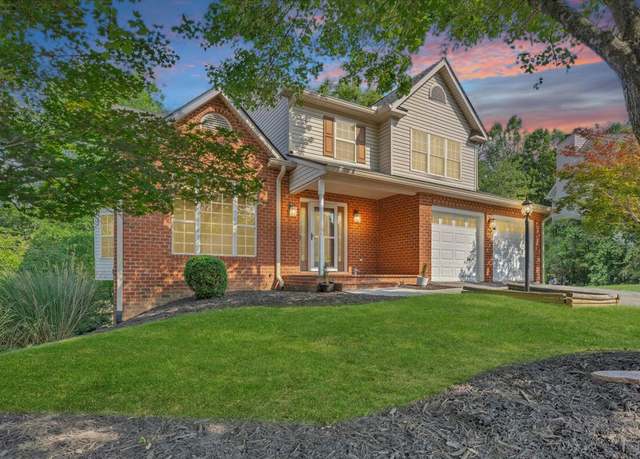 Property at 6061 Chagall Dr, Roanoke, VA 24018, 5 beds, 3.5 baths