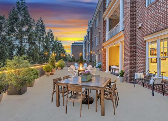 Property at 2125 Yellow Mountain Rd SE #106, Roanoke, VA 24014, 3 beds, 3.5 baths