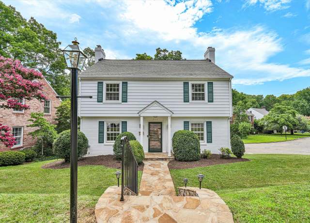 Property at 2118 Mt. Vernon Rd SW, Roanoke, VA 24015, 3 beds, 2.5 baths