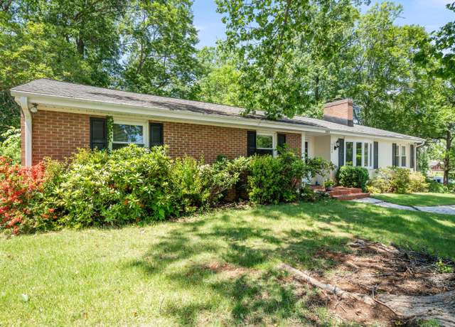 Property at 5225 Carriage Dr, Roanoke, VA 24018, 3 beds, 2 baths