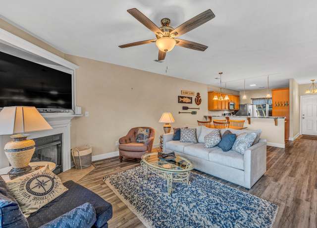 Property at 1137 Mariners Way #42, Huddleston, VA 24104, 2 beds, 2 baths