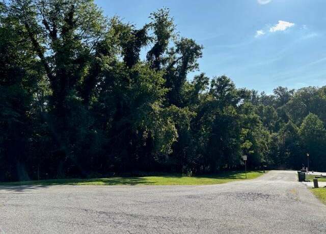 Property at 700 N Stonewall St, Salem, VA 24153