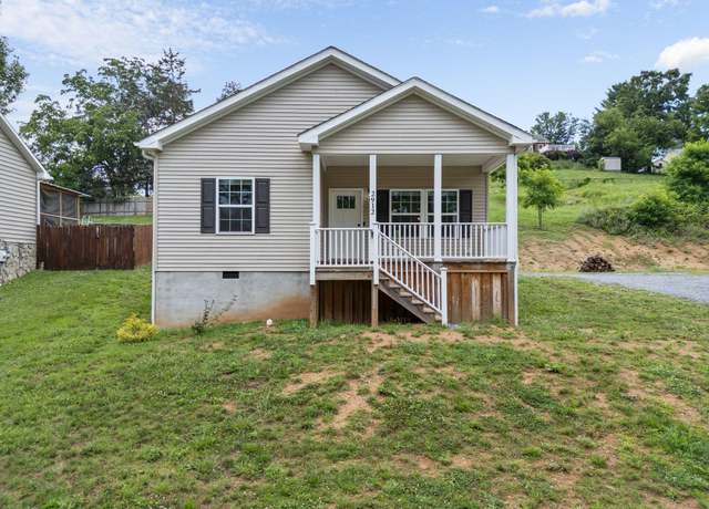 Property at 2912 Vinyard Ave NE, Roanoke, VA 24012, 3 beds, 2 baths