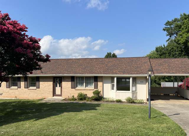 Property at 805 Hillcrest Dr, Salem, VA 24153, 3 beds, 3 baths
