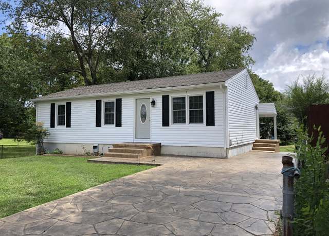 Property at 1311 Liberty Rd NE, Roanoke, VA 24012, 3 beds, 2 baths