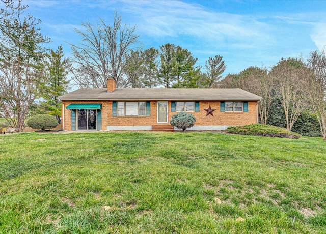 Property at 1525 West Ruritan Rd, Roanoke, VA 24012, 4 beds, 2 baths