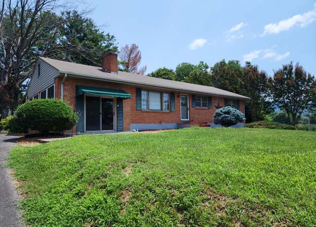 Property at 1525 West Ruritan Rd, Roanoke, VA 24012, 4 beds, 2 baths