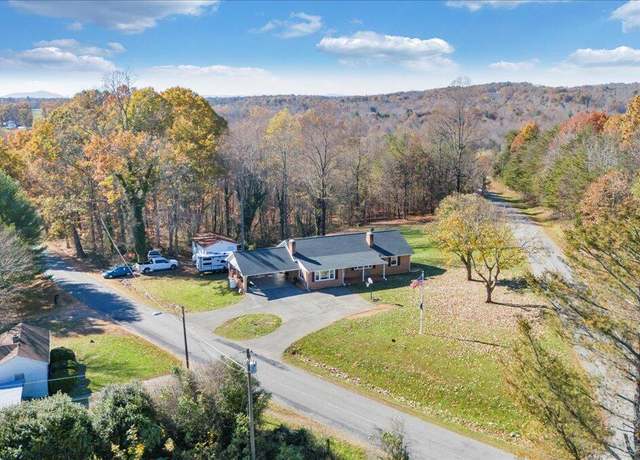 Property at 1409 Crooked Oak Rd, Rocky Mount, VA 24151, 4 beds, 2 baths
