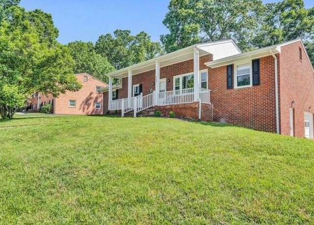 Property at 529 Ingal Blvd, Salem, VA 24153, 3 beds, 2 baths