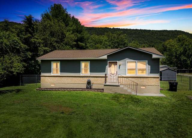 Property at 4851 Bradshaw Rd, Salem, VA 24153, 3 beds, 1 bath