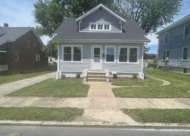 Property at 216 W Augusta Ave, Vinton, VA 24179, 3 beds, 2.5 baths