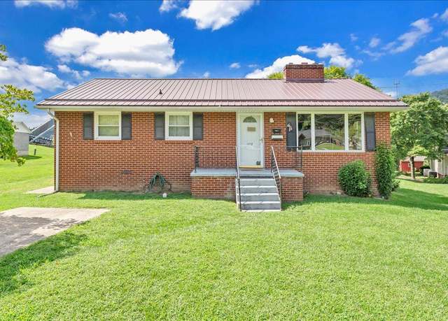 Property at 1312 N Alleghany Ave, Covington, VA 24426, 5 beds, 2 baths