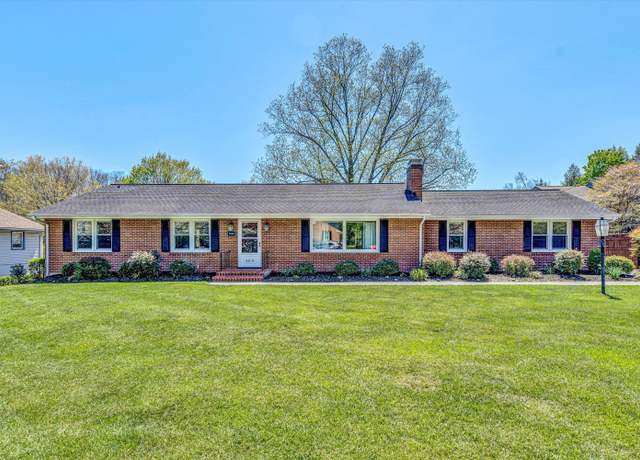 Property at 5519 Medmont Cir SW, Roanoke, VA 24018, 3 beds, 3 baths