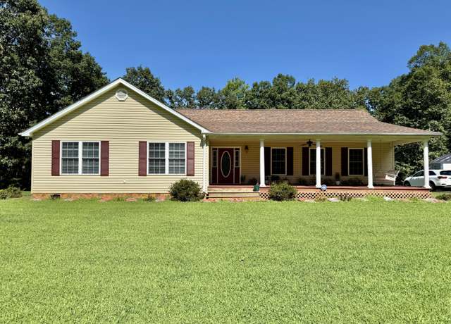 Property at 100 Flamingo Rd, Bassett, VA 24055, 3 beds, 2.5 baths