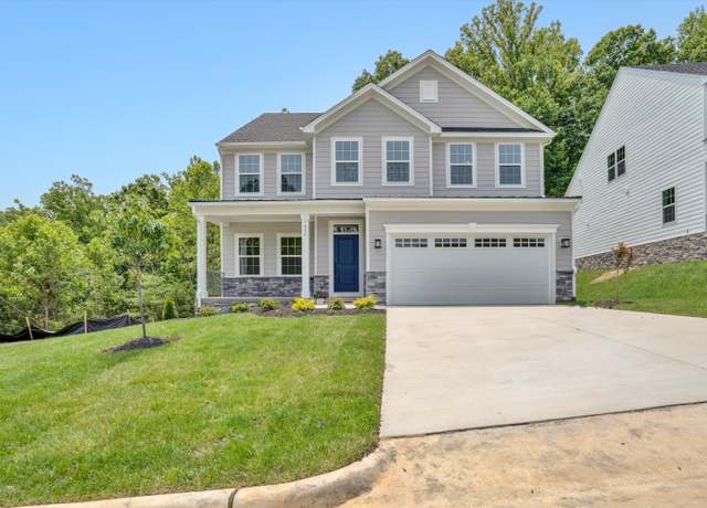 Property at 7036 Fairway Ridge Rd, Salem, VA 24153, 5 beds, 4 baths