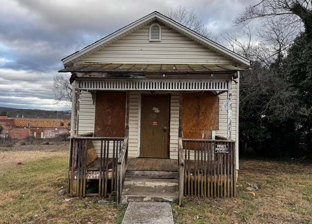 Property at 3103 Shenandoah Valley Ave NE, Roanoke, VA 24012, 2 beds, 1 bath