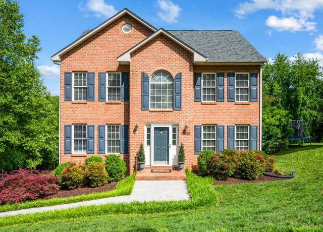Property at 220 Bush Dr, Vinton, VA 24179, 4 beds, 2.5 baths