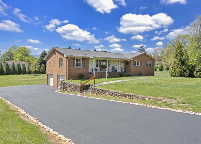 Property at 4910 Bower Rd, Roanoke, VA 24018, 3 beds, 2 baths