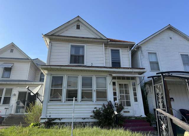 Property at 318 W Ridgeway St, Clifton Forge, VA 24422, 3 beds, 1 bath