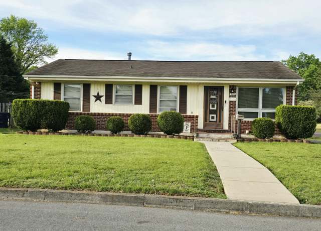 Property at 201 Maplelawn Ave NE, Roanoke, VA 24012, 3 beds, 1.5 baths