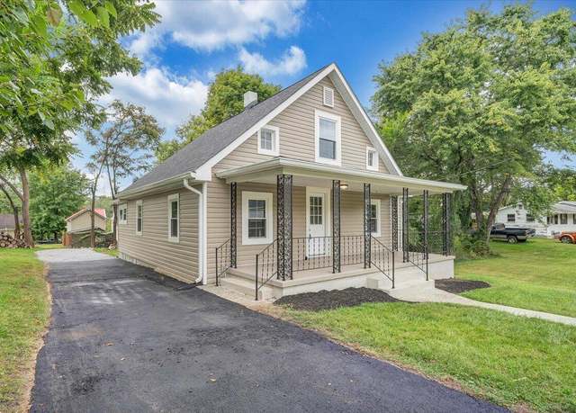 Property at 1742 20th St NE, Roanoke, VA 24012, 3 beds, 1.5 baths