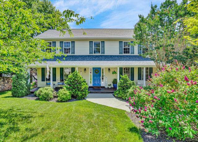 Property at 610 Crystal Anne Ln, Roanoke, VA 24019, 4 beds, 3 baths