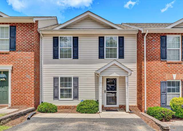 Property at 6825 Woodcreeper Dr, Roanoke, VA 24019, 3 beds, 3.5 baths