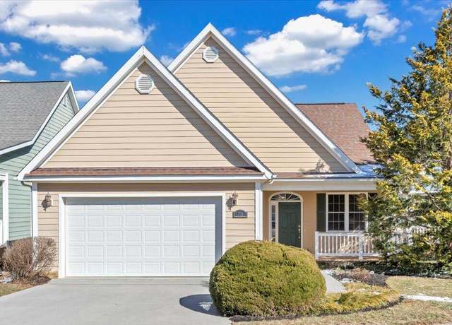 Property at 719 South Battery Dr, Roanoke, VA 24019, 2 beds, 2 baths