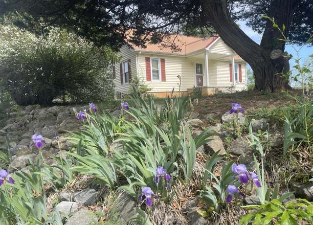 Property at 6894 Headens Bridge Rd, Bedford, VA 24523, 3 beds, 1 bath