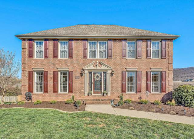 Property at 2816 Edgefield Dr, Vinton, VA 24179, 5 beds, 3 baths