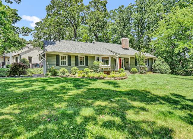 Property at 507 Cassell Ln SW, Roanoke, VA 24014, 4 beds, 3.5 baths