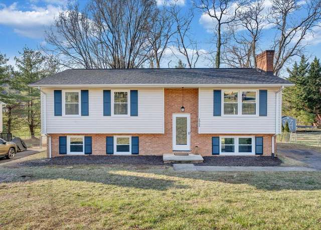 Property at 2968 Penn Forest Blvd, Roanoke, VA 24018, 4 beds, 2 baths