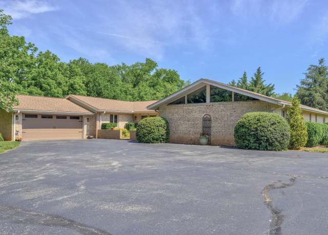 Property at 453 Wirtz Rd, Wirtz, VA 24184, 4 beds, 4.5 baths
