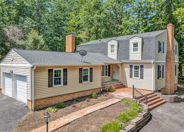 Property at 4937 Greenlee Rd SW, Roanoke, VA 24018, 5 beds, 3.5 baths