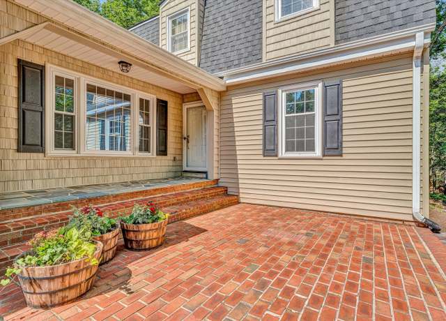 Property at 4937 Greenlee Rd SW, Roanoke, VA 24018, 5 beds, 3.5 baths