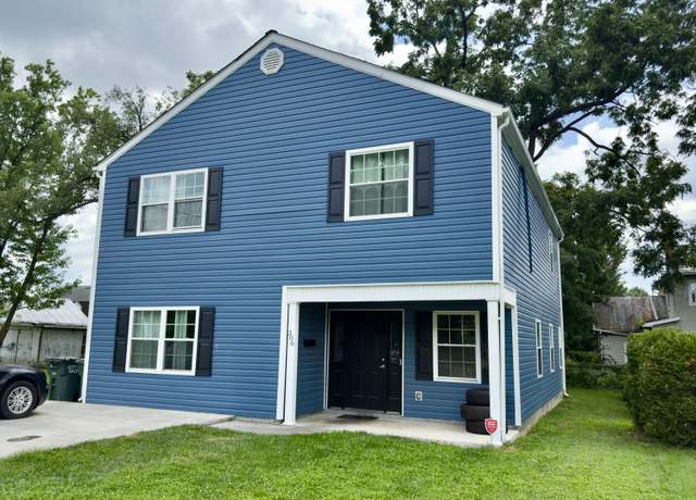 Property at 306 W 2nd St, Salem, VA 24153, 5 beds, 3.5 baths