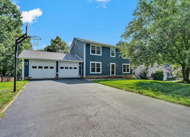 Property at 5226 Huntridge Rd, Roanoke, VA 24012, 4 beds, 3.5 baths