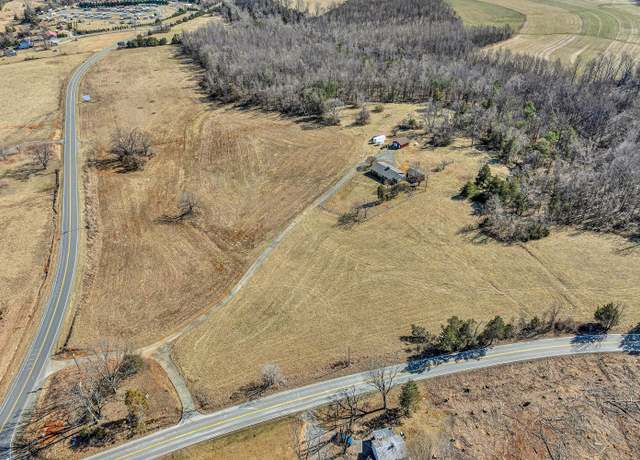 Property at 4015 White House Rd, Moneta, VA 24121, 3 beds, 1.5 baths