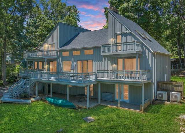 Property at 428 Anchor Dr, Moneta, VA 24121, 5 beds, 4.5 baths