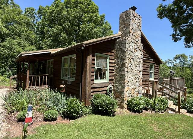 Property at 154 Snowden Ln, Penhook, VA 24137, 2 beds, 2 baths