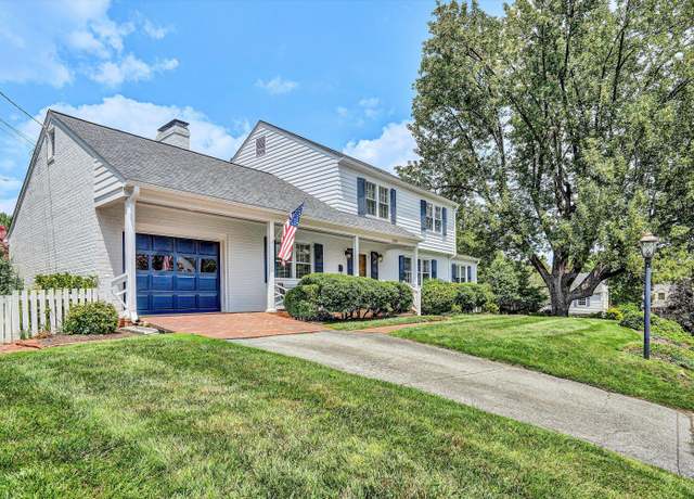 Property at 2201 Hunters Rd SW, Roanoke, VA 24015, 5 beds, 3.5 baths