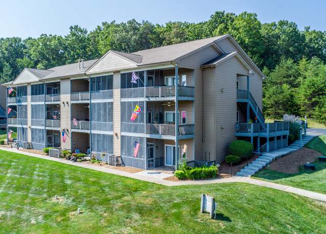 Property at 1055 Mariners Way #21, Huddleston, VA 24104, 2 beds, 2 baths