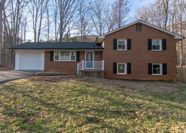 Property at 2045 Wesvan Dr, Roanoke, VA 24012, 4 beds, 2 baths