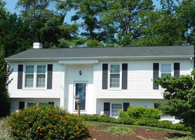Property at 4029 Kentland Dr, Roanoke, VA 24018, 3 beds, 2 baths