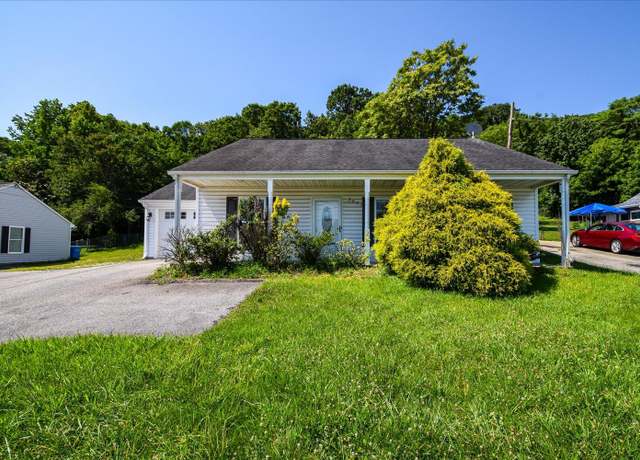 Property at 3653 Yellow Mountain Rd SE, Roanoke, VA 24014, 3 beds, 2 baths