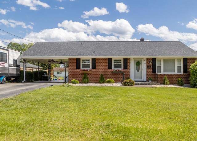 Property at 160 Mountain View Dr, Rocky Mount, VA 24151, 3 beds, 1 bath