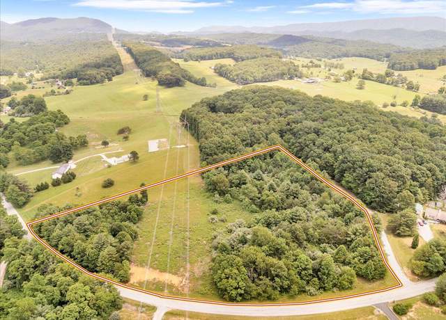 Property at 8380 Arabian Ln, Catawba, VA 24070