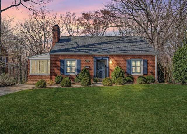 Property at 2937 Oak Crest Ave SW, Roanoke, VA 24015, 3 beds, 2 baths