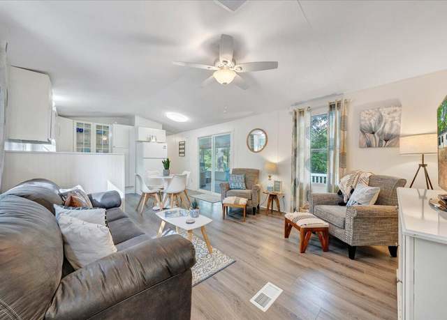 Property at 518 Ridgelake Rd, Goodview, VA 24095, 2 beds, 2 baths