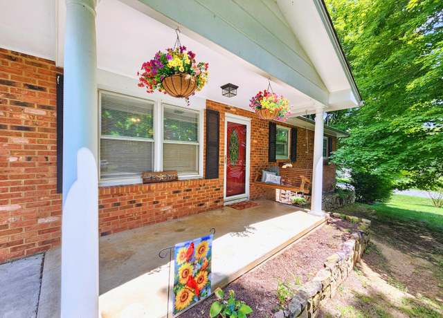 Property at 175 Maple Ave, New Castle, VA 24127, 3 beds, 1.5 baths
